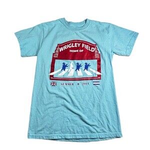Gildan Summer 2011 Chicago Cubs Wrigley Field T Shirt size small